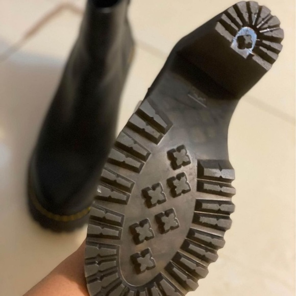 DrMartens Women’s Leather Heeled Chelsea Boots - Picture 4 of 4